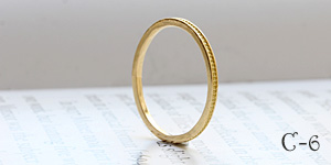 ヴィオラ・ウェーブのリング拡大写真