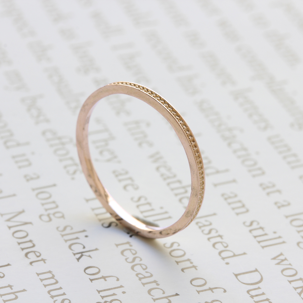 Viola Wave ヴィオラ・ウェーブ 細身のピンクゴールドリング