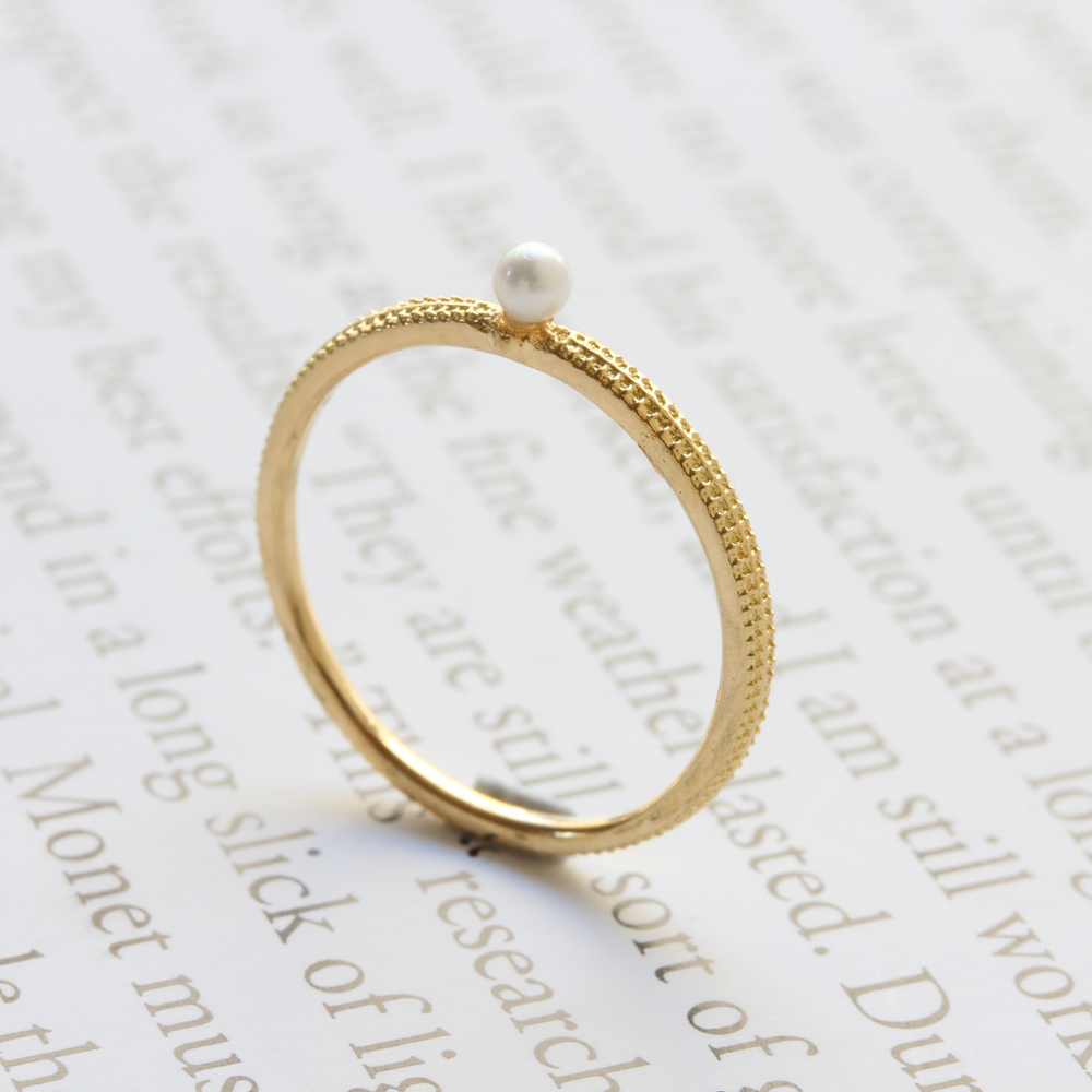 Elina Crown エリナ・クラウン 細身のゴールドリング