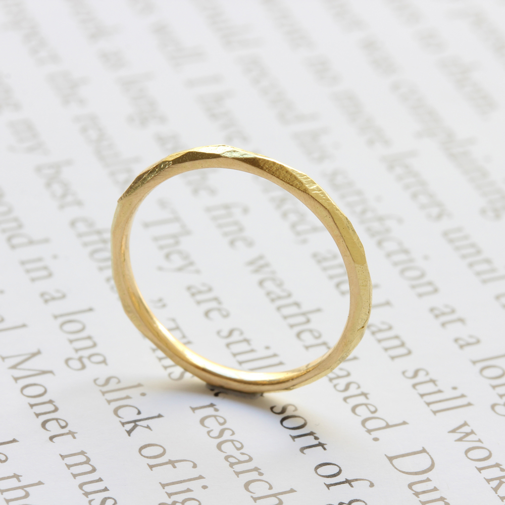 ハンマード・メロディ K18イエローゴールド