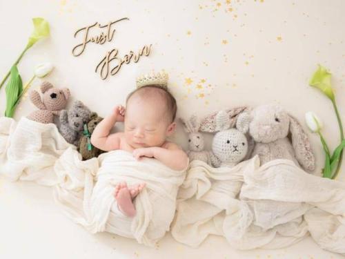 命名書やニューボーンフォトで残す赤ちゃんの記念アイテム