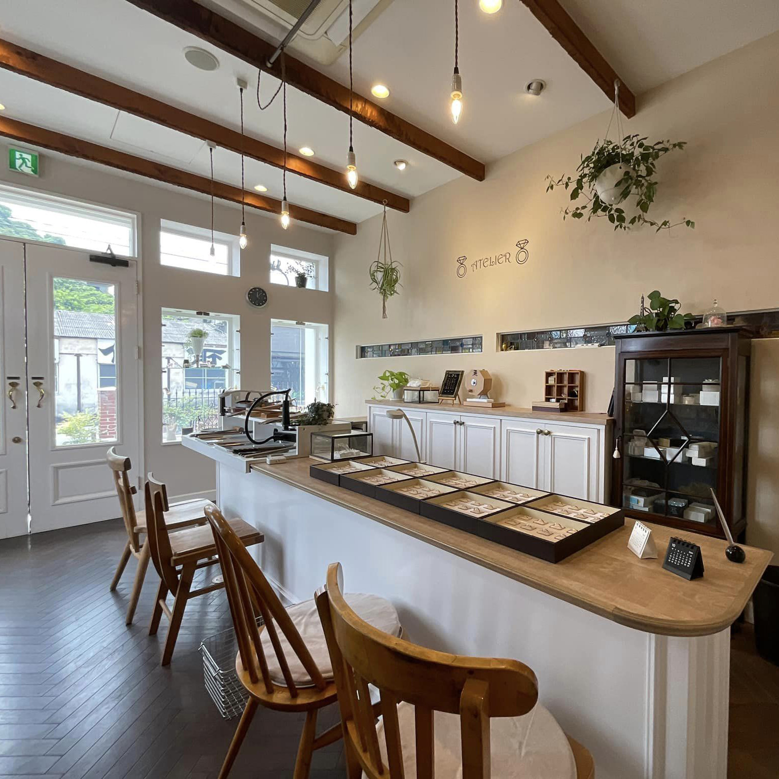 JEWELRY ATELIER 結婚指輪の工房・店内
